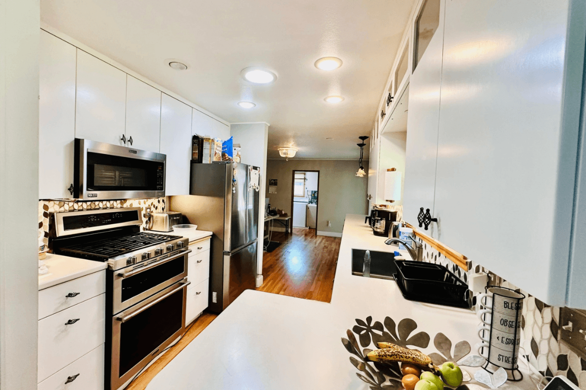 Modern, fully equipped kitchen with updated appliances for nutritious meal preparation.